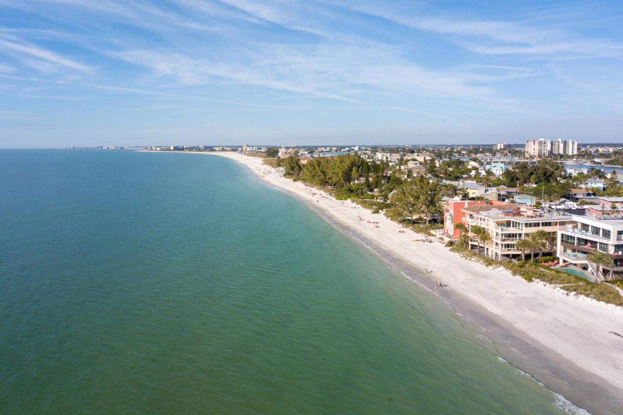101 - Las Brisas St. Pete Beach Bilik gambar